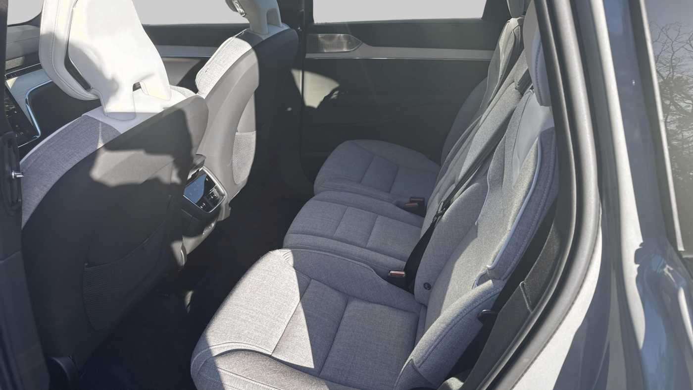 Volvo EX90