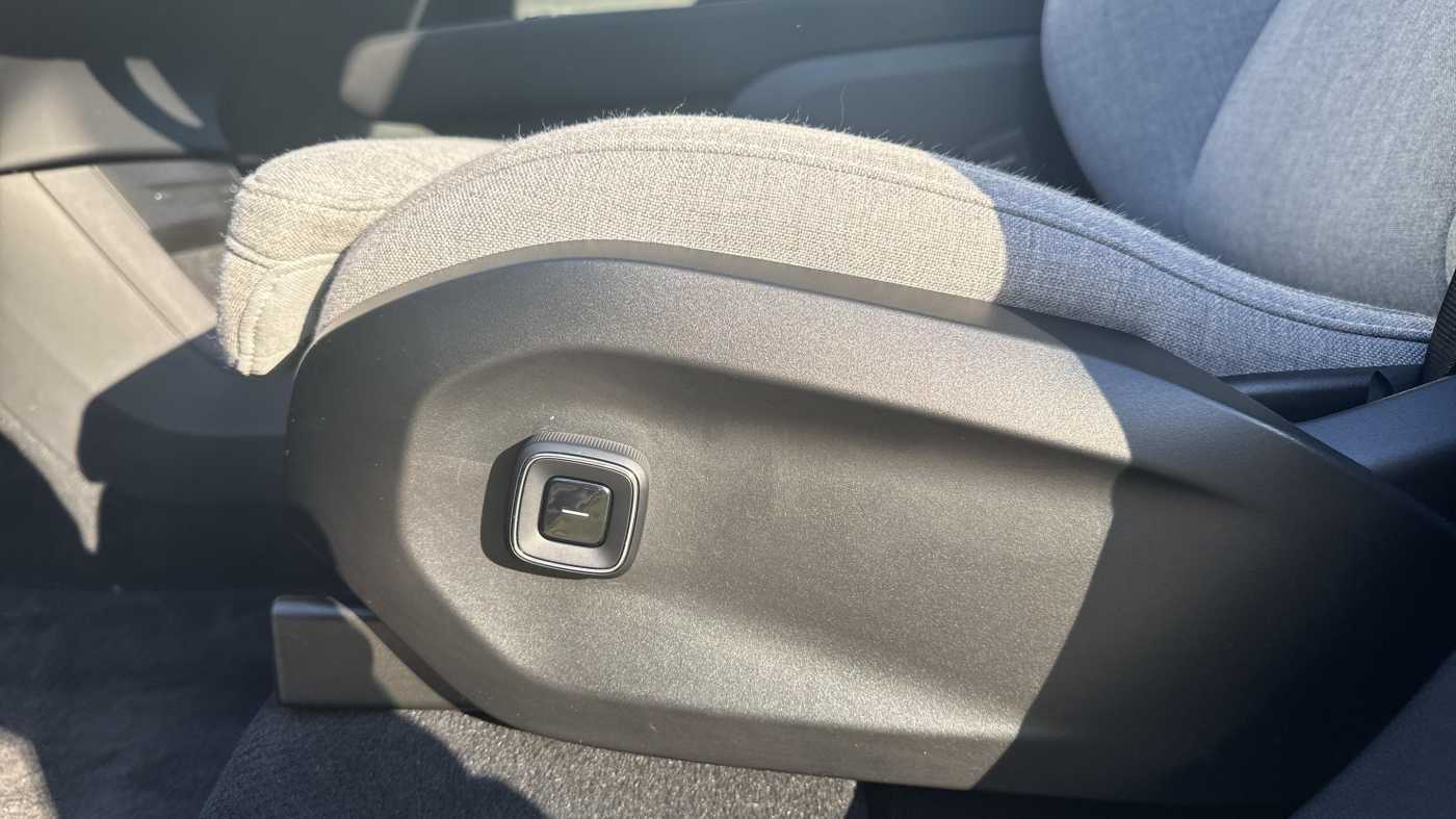 Volvo EX90