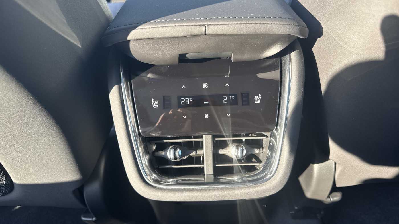 Volvo EX90