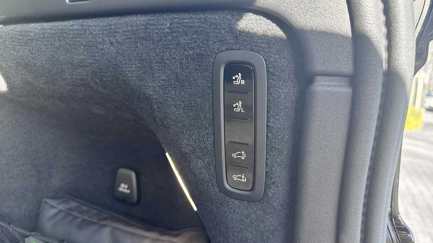Volvo EX90