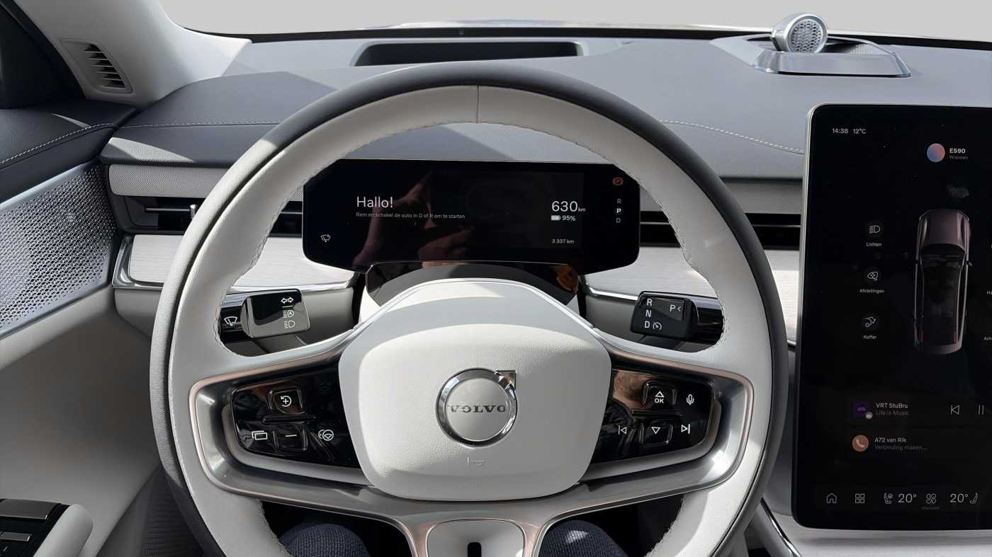 Volvo ES90