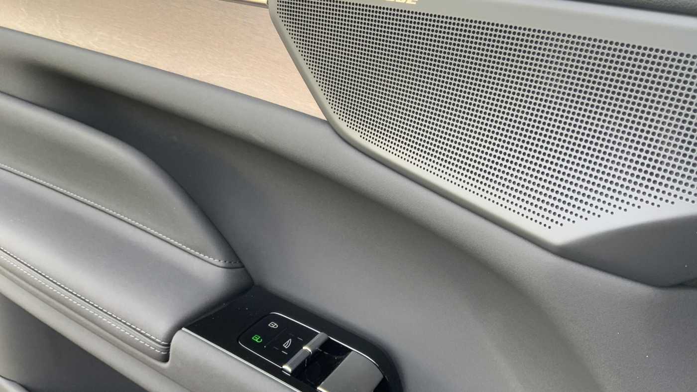 Volvo ES90
