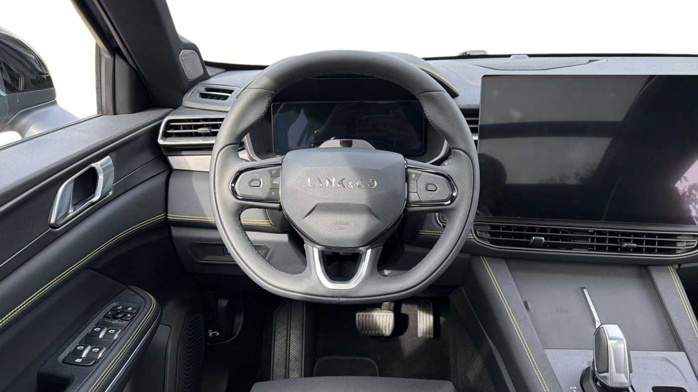 Lynk & Co 01 PHEV - 2025