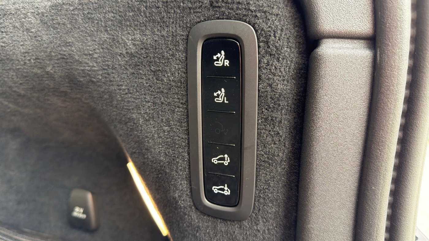 Volvo EX90